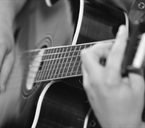 לאנדרו מורה לגיטרה