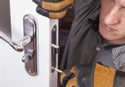 שלמה לוי מנעולן במעלה אדומים