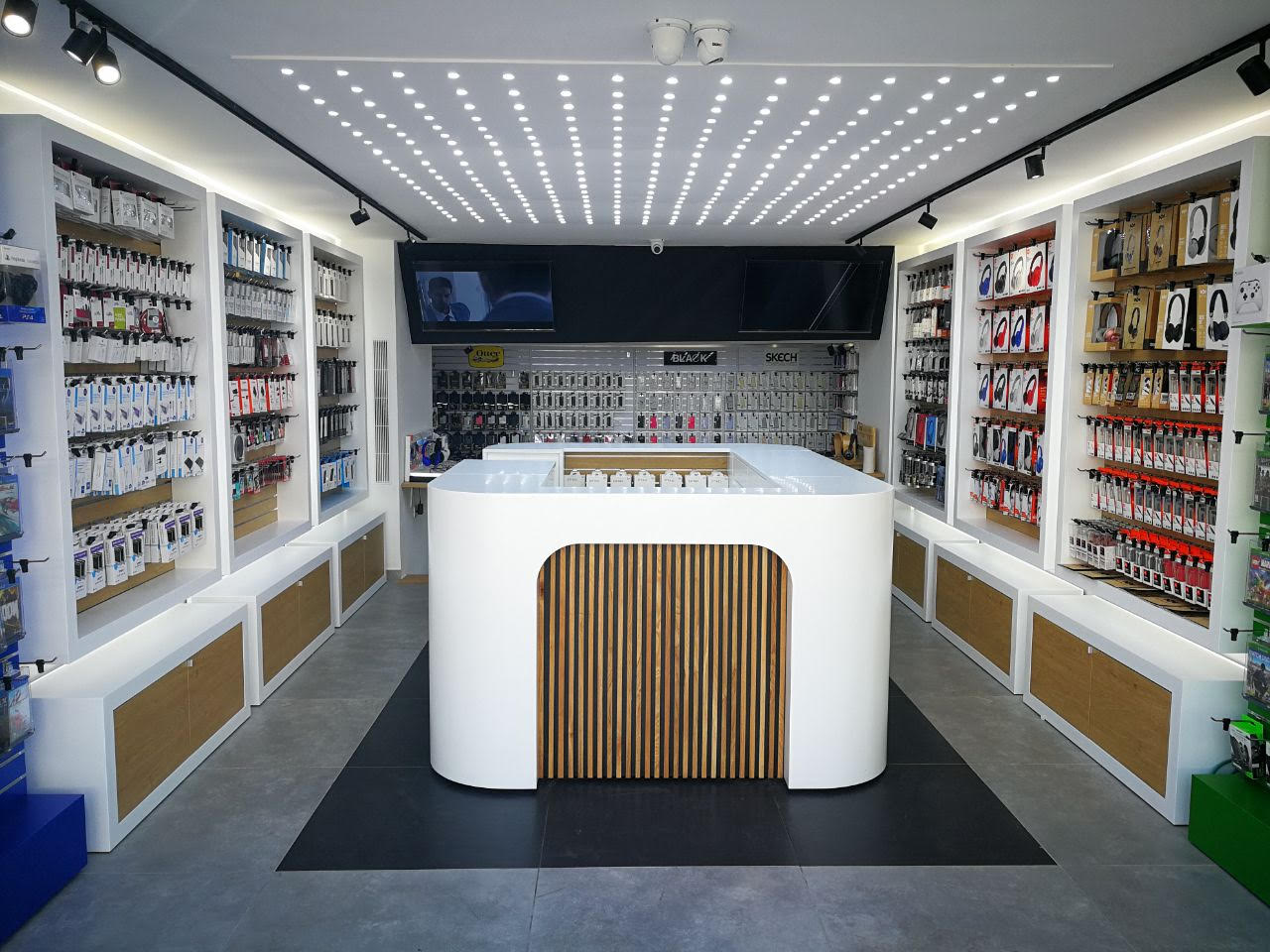 שיפוץ מלא - חנות סלולר